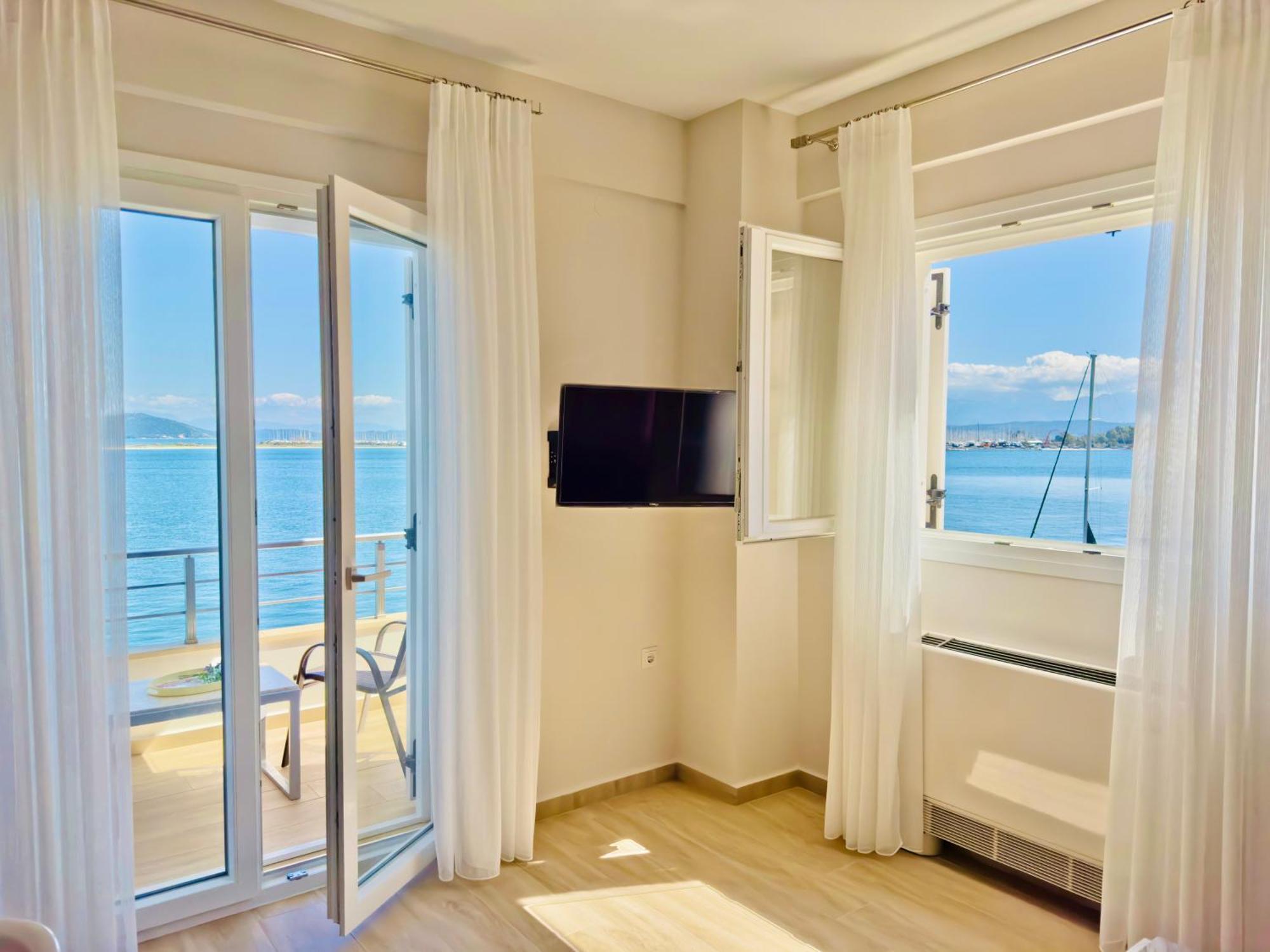 Bluish 3A Apartment Preveza Exterior photo