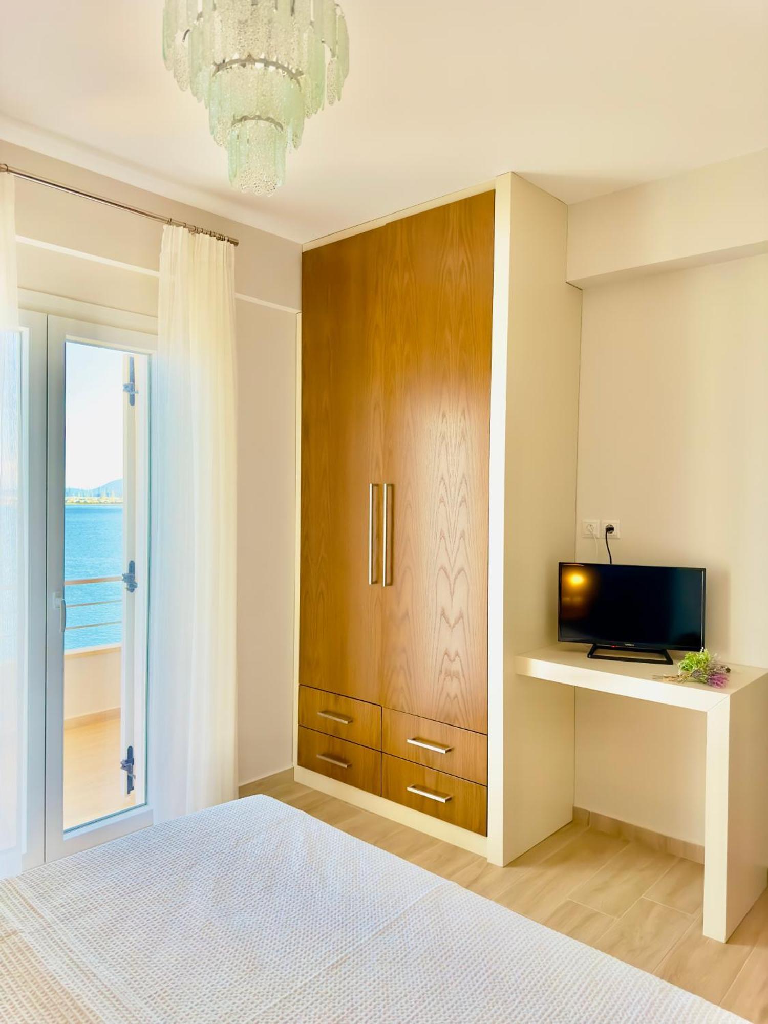Bluish 3A Apartment Preveza Exterior photo