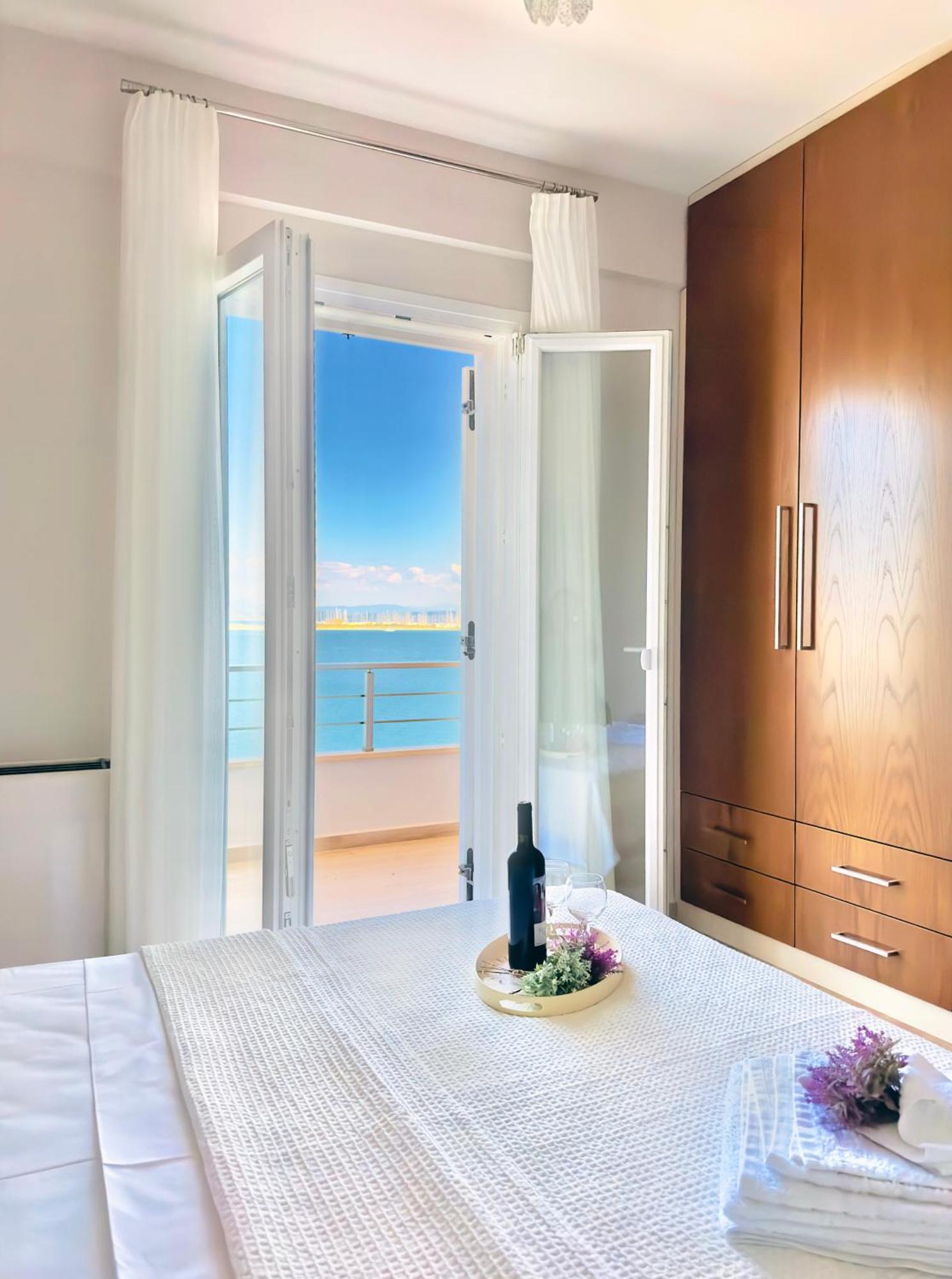 Bluish 3A Apartment Preveza Exterior photo